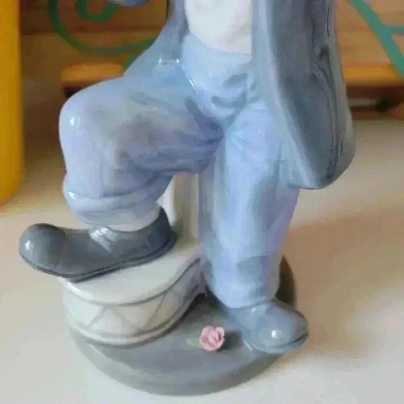 Vintage 1992 PAUL SEBASTIAN Clown Playing Violin Tall 8" Fine Porcelain - Picture 12 of 16